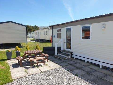 92 Barmouth Bay Holiday Park Campground/
RV Resort in Wales