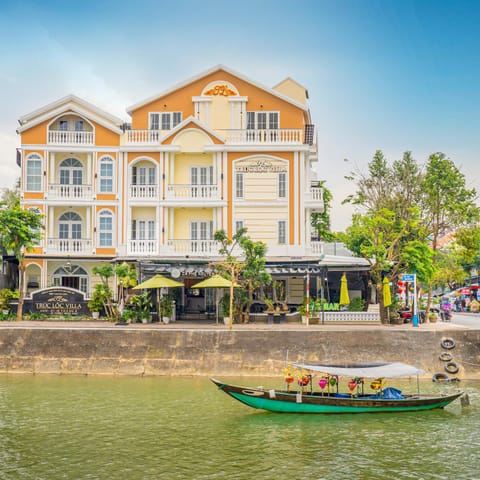 City view, River view