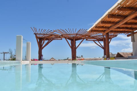 Swimming pool, Swimming pool