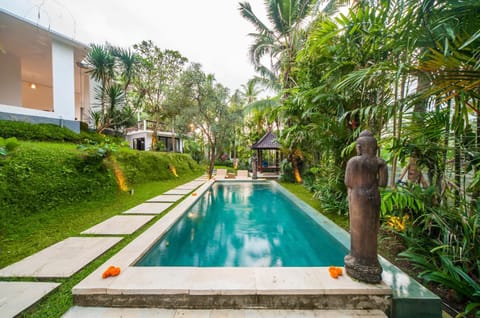 Spring, Day, Natural landscape, Garden, Garden view, Pool view, Swimming pool, Swimming pool