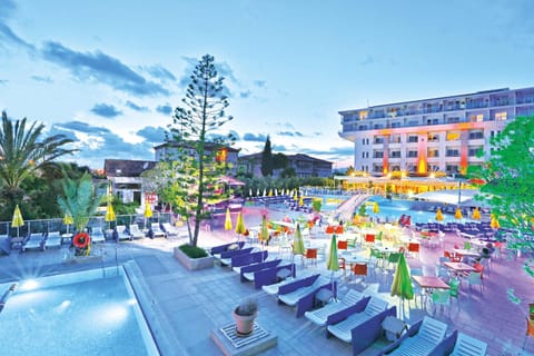 Property building, Pool view, Swimming pool