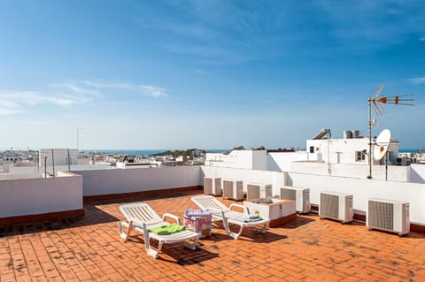 Property building, Balcony/Terrace, Living room