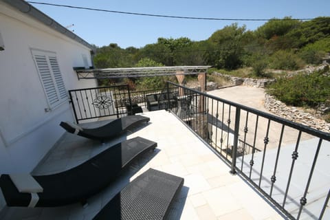 House Sakarun House in Zadar County