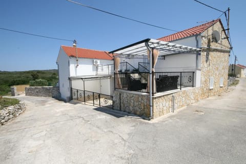 House Sakarun House in Zadar County