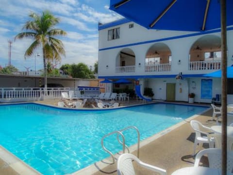 Property building, Swimming pool, Swimming pool