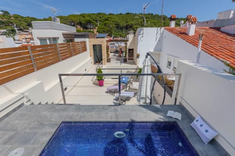 Property building, Balcony/Terrace