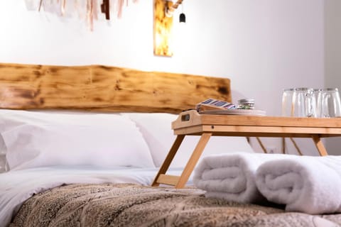 Bed, Breakfast, Continental breakfast