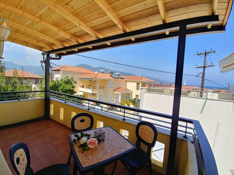 Balcony/Terrace, City view, Street view