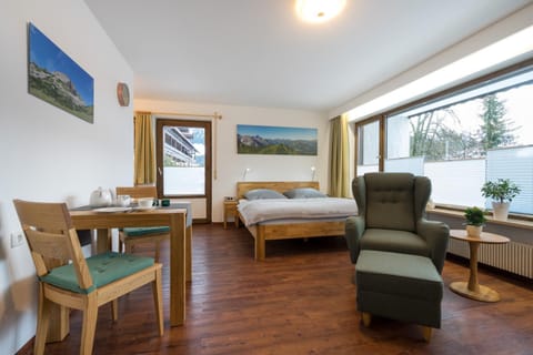 Living room, Dining area, Bedroom