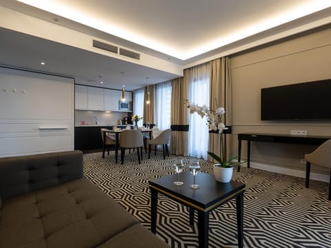 TV and multimedia, Living room, Seating area