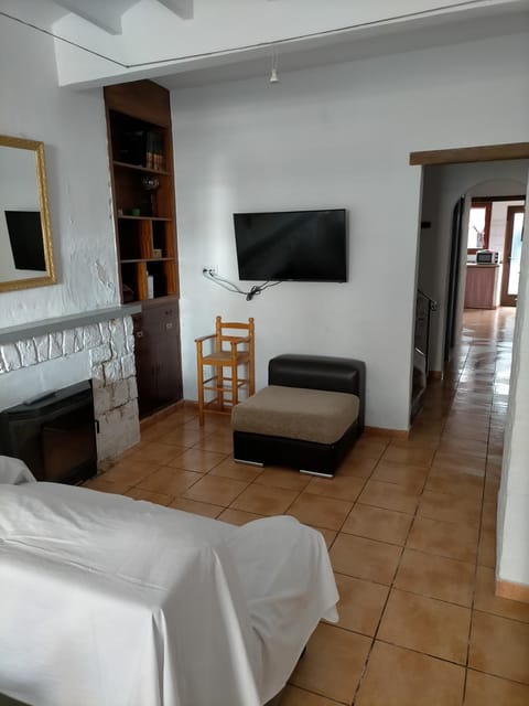 Communal lounge/ TV room, TV and multimedia