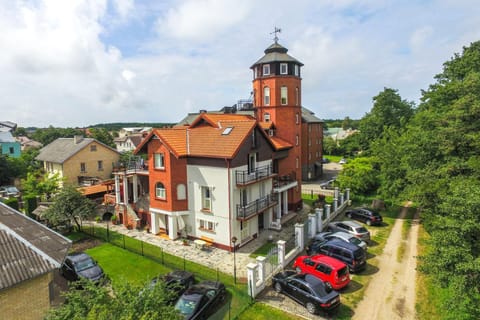 Property building, Day, Bird's eye view, Street view, Location, Parking