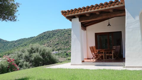 Patio, Facade/entrance, Garden