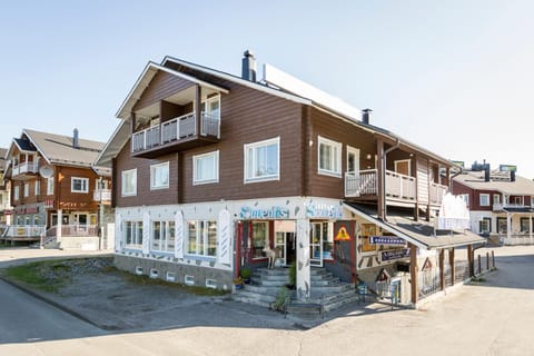 Property building, Facade/entrance, City view
