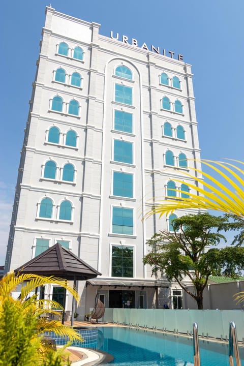 Property building, Pool view, Swimming pool, sunbed
