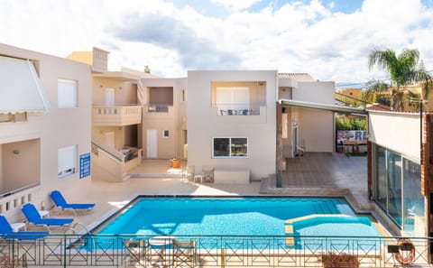 Property building, Bird's eye view, Swimming pool