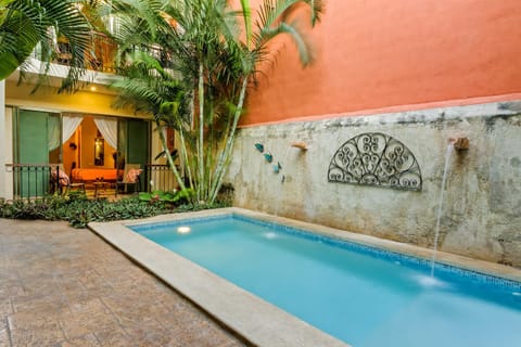 Patio, Area and facilities, Swimming pool