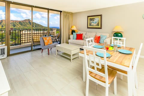 Living room, Dining area, Sea view