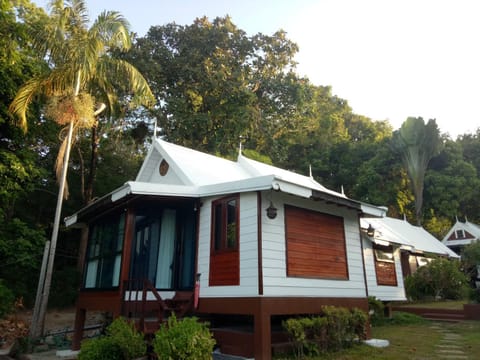 Property building, Bedroom, Sea view