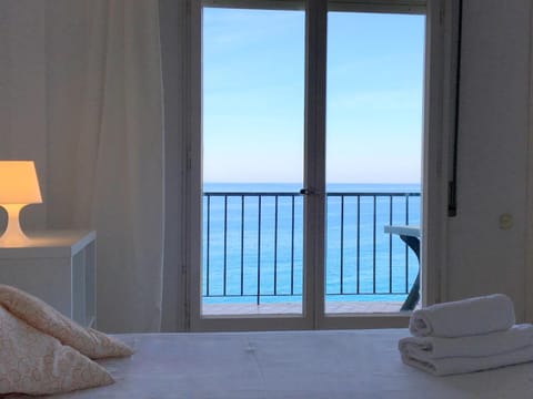 Bedroom, Sea view