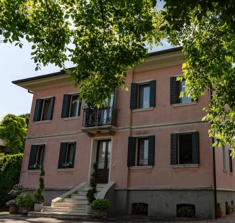 Villa Trevisi - APARTMENT-free parking Apartment in Treviso