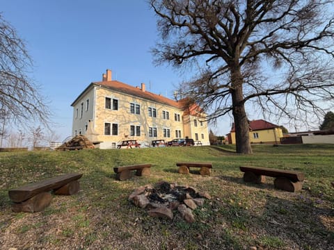 Property building, Spring, Natural landscape, Garden, Garden view, Landmark view
