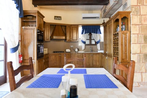 Ir- Razzett t'Indri Villa in Malta