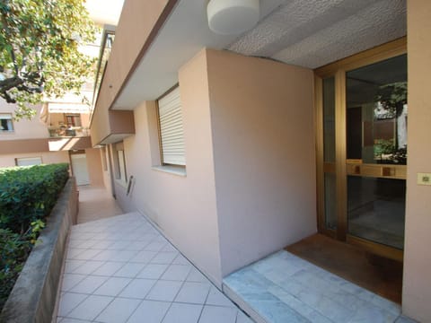 Appartement moderne avec terrasse, parking et WiFi - FR-1-196-178 Apartment in Menton