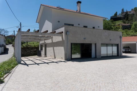 Property building, Patio, Facade/entrance