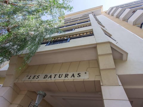 Grand 2P climatisé, terrasse, parking, centre Menton, commerces & plages à pied - FR-1-196-189 Apartment in Menton