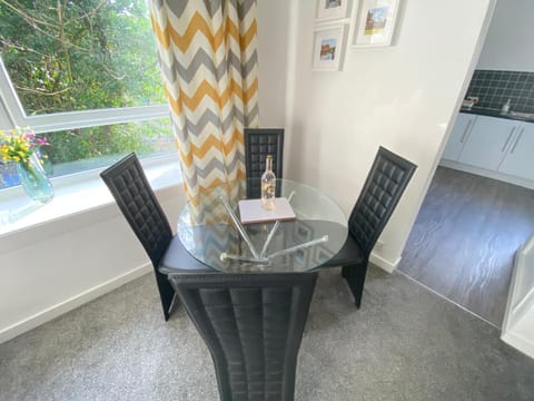 Paisley Central Apartment #4 Apartment in Paisley