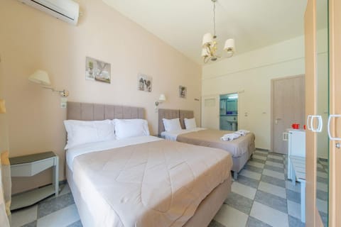 Bed, Bathroom, Bedroom, air conditioner