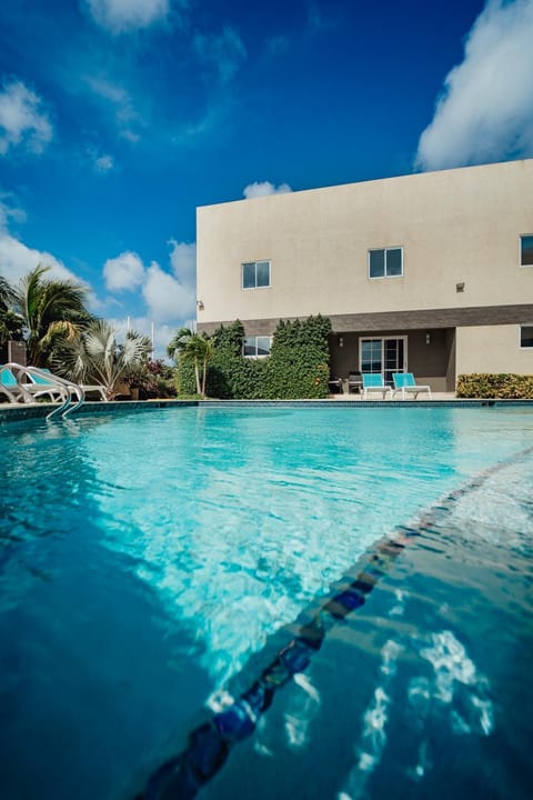 Pool view, Pool view