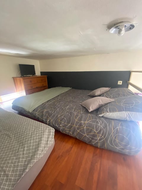 La Mezza - Wifi - stationnement - Terrasse Apartment in Troyes