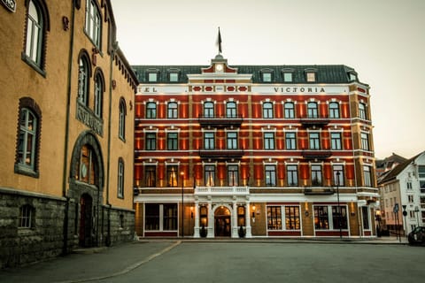 Property building, Facade/entrance