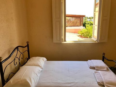 PALIO LIMANI APARTMENTS Apartment in Spetses