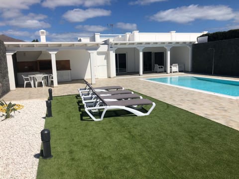 Garden, Balcony/Terrace, Swimming pool