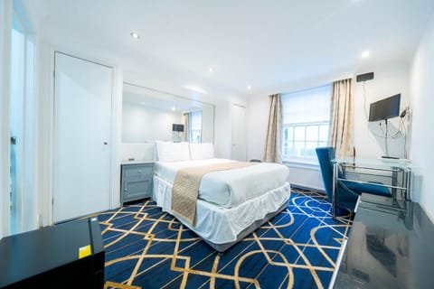 Bed, Photo of the whole room, Bedroom, wardrobe