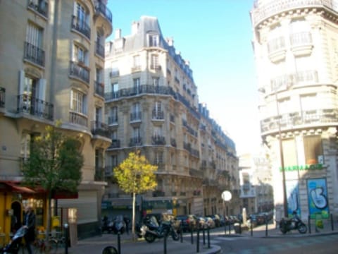 Neighbourhood, Street view
