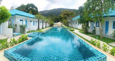 Swimming pool, Swimming pool