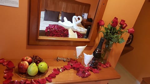 Food and drinks, Food