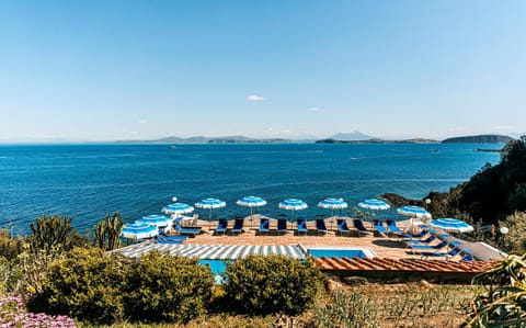 View (from property/room), Balcony/Terrace, Swimming pool