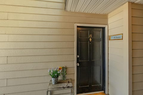 Ocean Walk P-13 House in Mallory Park