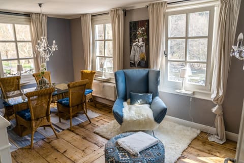 Ferienhaus am Fluss. Baubiologisch renoviert. House in Bad Kreuznach