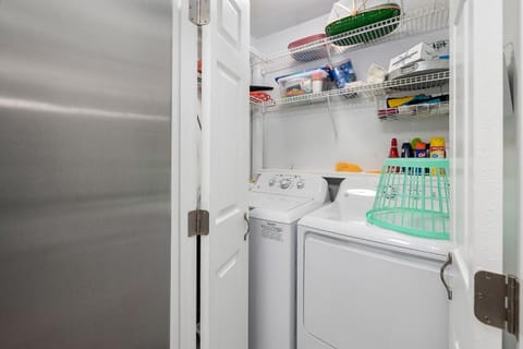 Ocean Walk B-6 House in Mallory Park