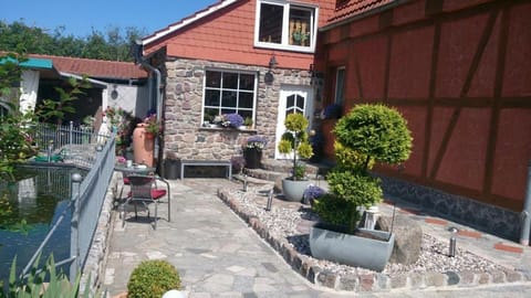 Facade/entrance, Spring, Day, On site