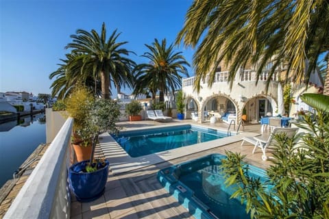 Garden view, Pool view, River view