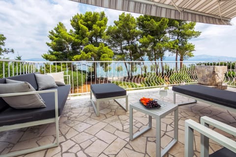 Balcony/Terrace, Decorative detail, Seating area, Sea view