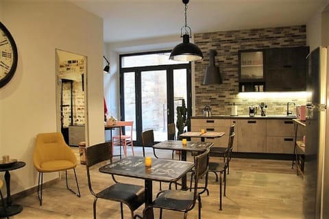 INDUSTRIAL CHIC HOUSE - Private parking Bed and Breakfast in Orvieto