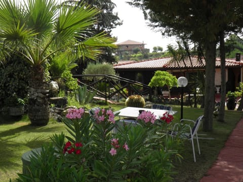 Facade/entrance, Garden, Lobby or reception